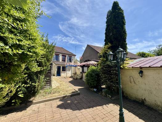 Maison à vendre 159 000 € 5 pièces 3 chambres 118 m² 1 269 m² de terrain Auxy 45340