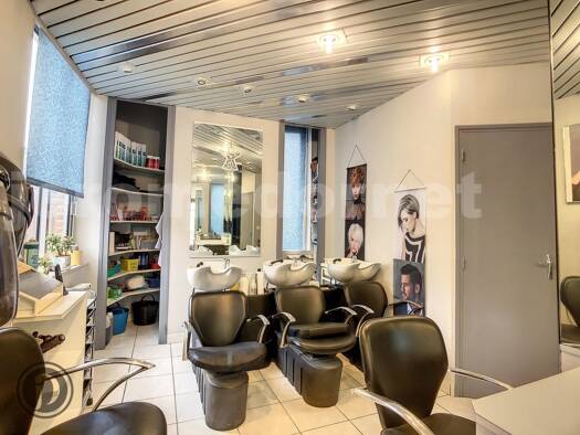 Salon de coiffure à vendre Fonds de commerce 57 500 € 50 m² de surface de vente Marseille-en-Beauvaisis 60690