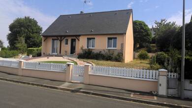 Maison en viager Bouquet 16 000 € 4 pièces 3 chambres 93 m² 700 m² de terrain Sable sur Sarthe 72300