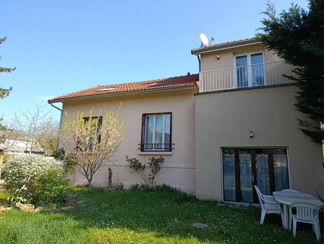Maison à vendre, 157m², VARENNES JARCY