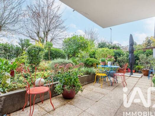 Appartement à vendre 210 000 € 3 pièces 2 chambres 62,13 m² RDC/5 Centre-Max Barel-Centre Nord Vénissieux 69200