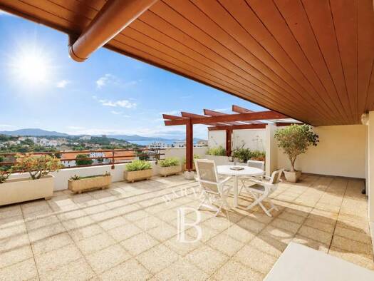 Appartement à vendre 1 365 000 € 4 pièces 2 chambres 110 m² Étage 5/5 Labordotte-La Colline Biarritz 64200