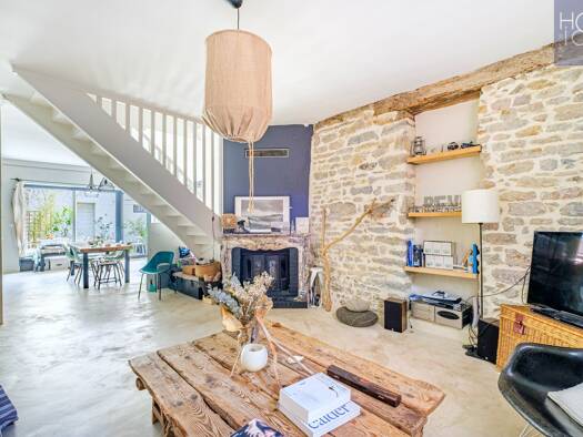 Maison à vendre 607 500 € 5 pièces 4 chambres 145,11 m² 74 m² de terrain Centre et Sud Est Saint-Didier-au-Mont-d'Or 69370