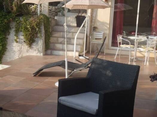 Appartement à louer 980 € 2 pièces 1 chambre 40 m² RDC L'Escarène 06440