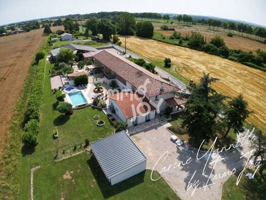 Villa à vendre 1 150 000 € 14 pièces 10 chambres 600 m² 6 500 m² de terrain Lisle-sur-Tarn 81310