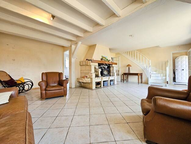 Maison à vendre 315 000 € 7 pièces 5 chambres 164 m² 875 m² de terrain Commeny 95450