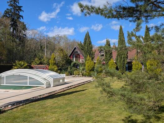 Maison à vendre 419 000 € 7 pièces 4 chambres 183 m² 3 513 m² de terrain Est-Sud Est Amboise 37400