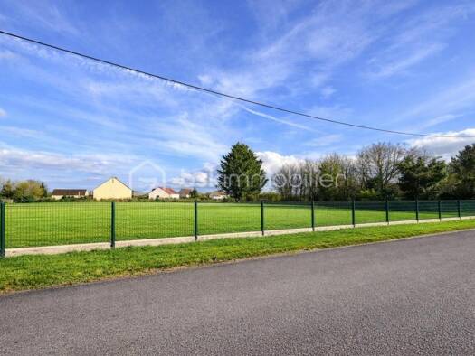 Terrain constructible à vendre 42 000 € 1 939 m² de terrain Fréville-du-Gâtinais 45270