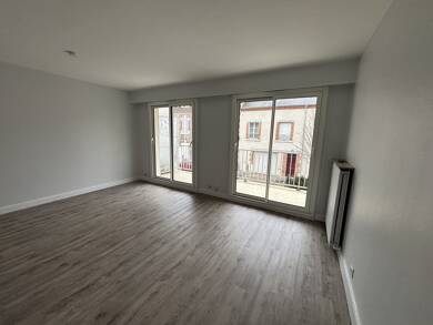 Appartement à louer 690 € 2 pièces 1 chambre 42 m² 1er étage Orleans 45000