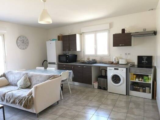 Appartement à louer 770 € 3 pièces 2 chambres 50 m² Les Perouses-Triangle d'Activité Ambérieu-en-Bugey 01500