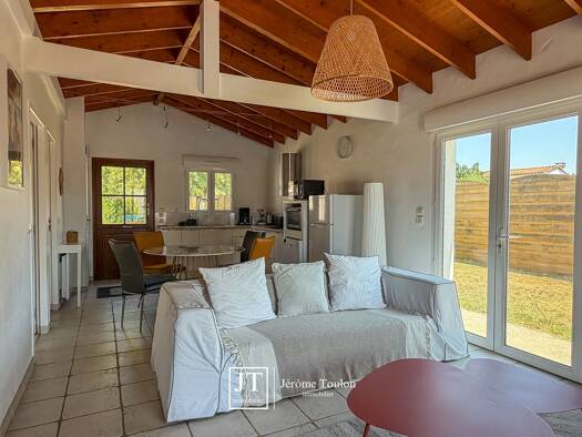 Maison de plain-pied à vendre 346 500 € 3 pièces 2 chambres 54 m² 1 618 m² de terrain Saint-Palais-sur-Mer 17420