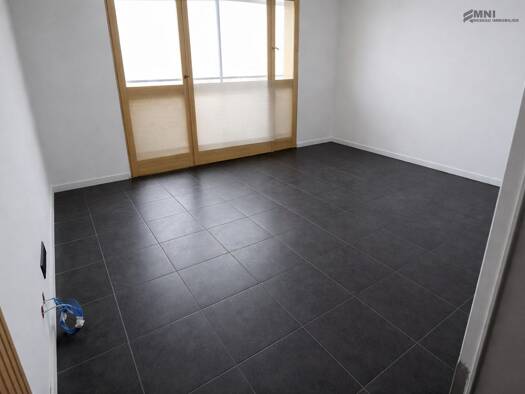 Appartement à vendre 158 000 € 2 pièces 1 chambre 45 m² Étage 5/6 Hôtel de Ville Créteil 94000