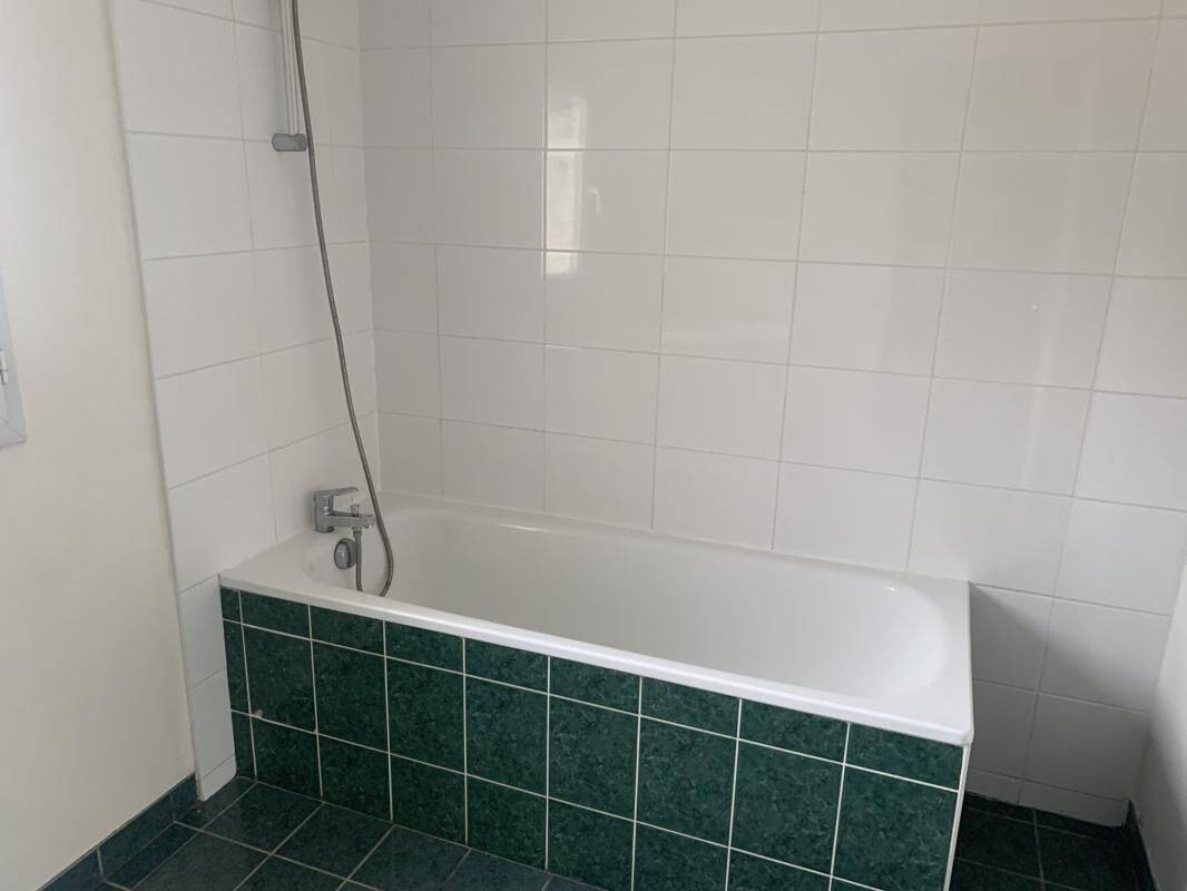 MAISON RECENTE 3 CHAMBRES PROCHE TOUTE COMMODITE — 8