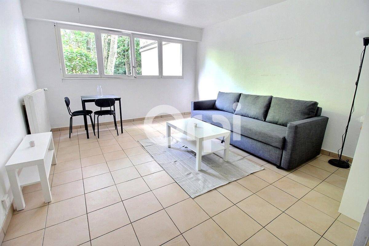 Maison à louer, 23m², EVRY