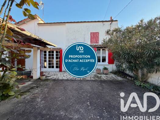 Maison de plain-pied à vendre 102 000 € 4 pièces 1 chambre 87 m² 265 m² de terrain Centre Ruelle-sur-Touvre 16600