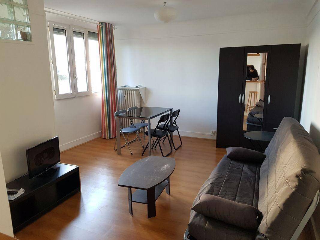 Maison à louer, 28m², ISSY LES MOULINEAUX