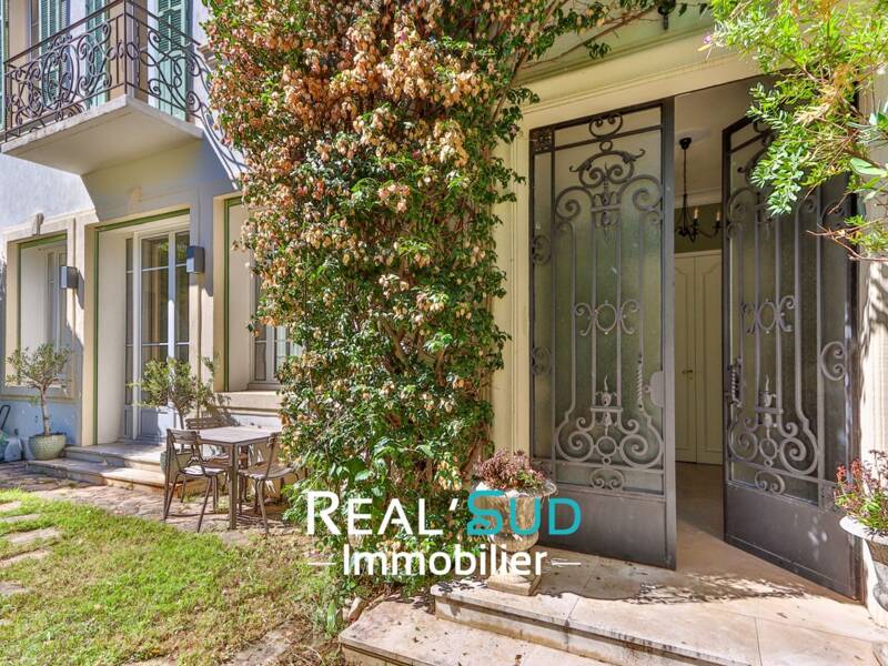 Maison à vendre, 220m², MARSEILLE 8E