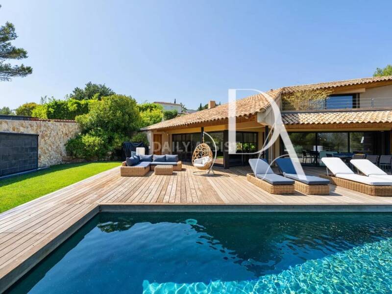 Maison à louer, 280m², MARSEILLE 11E