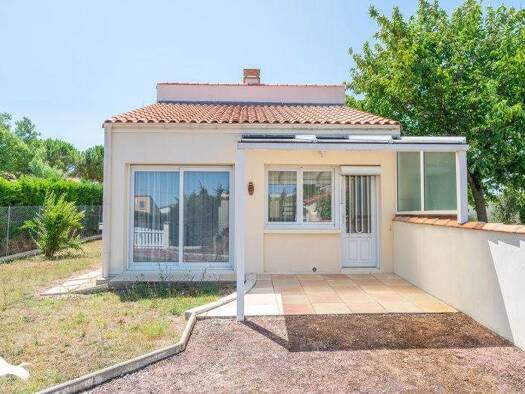 Maison à vendre 293 216 € 3 pièces 1 chambre 58 m² 345 m² de terrain Vaux-sur-Mer 17640