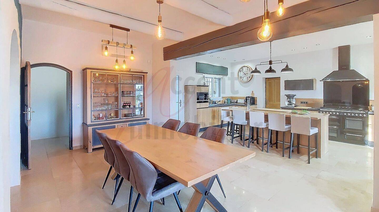 Maison à vendre, 204m², CHATEAURENARD