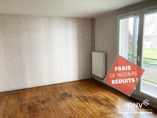 Appartement à vendre 101 300 € 4 pièces 3 chambres 84 m² Étage 1/3 Saint-Étienne-de-Saint-Geoirs 38590