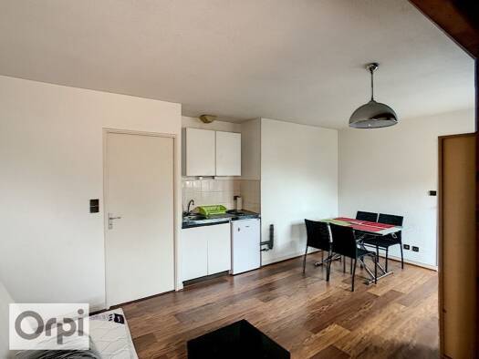 Appartement à louer 315 € 1 pièce 25,4 m² 4ème étage dès le 30/06/2026 Cité Bretonnie-Chatelet-Favieres-Conches Montluçon 03100