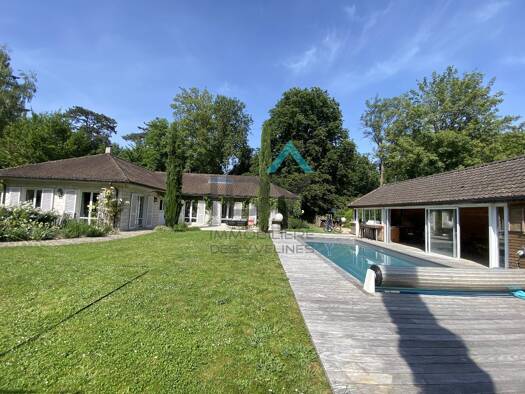 Maison à vendre 1 470 000 € 9 pièces 6 chambres 270 m² 2 700 m² de terrain L'Étang-la-Ville 78620