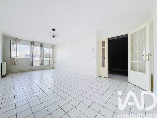 Appartement à vendre 250 000 € 5 pièces 4 chambres 115 m² Étage 4/5 Inter Marche Mantes-la-Jolie 78200