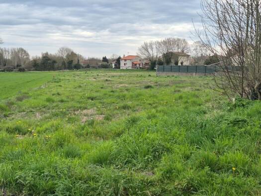 Terrain à vendre 32 940 € 1 098 m² de terrain Frontenay-Rohan-Rohan 79270