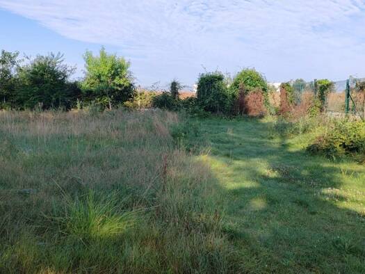 Terrain constructible viabilisé à vendre 119 000 € 2 000 m² de terrain Auneau-Bleury-Saint-Symphorien 28700