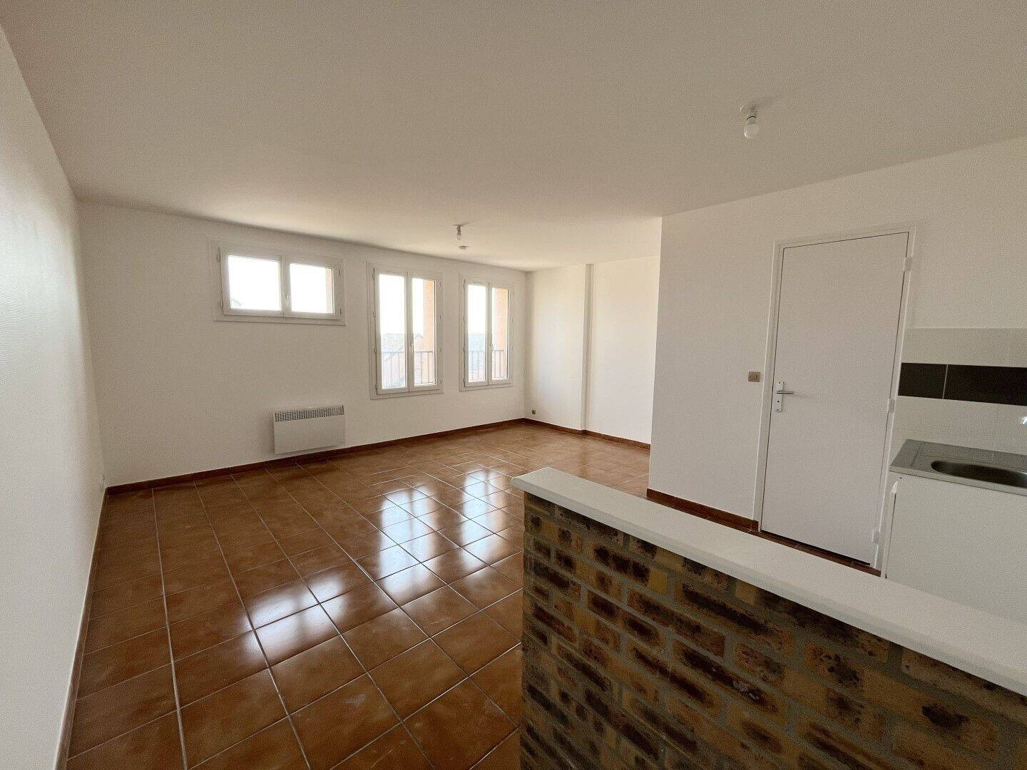 Maison à louer, 27m², CORBEIL ESSONNES