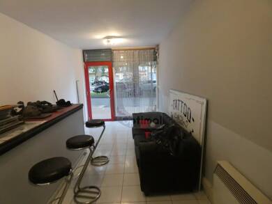 Local commercial à vendre 250 000 € 28,1 m² de surface de vente Menton 06500