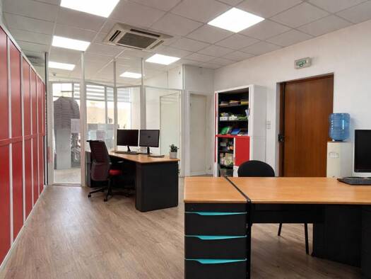 Espace bureau à vendre 212 000 € 69 m² de bureaux Centre Angers 49100