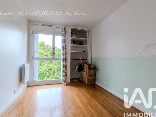 Appartement à vendre 349 900 € 5 pièces 3 chambres 92 m² Étage 4/4 Les Pres Hauts Verrières-le-Buisson 91370