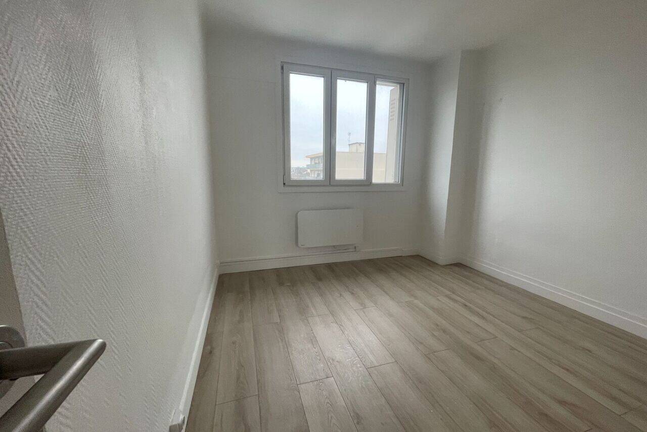 Maison à louer, 44m², SAINT MAUR DES FOSSES