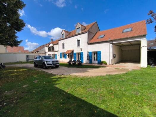 Maison à vendre 425 000 € 10 pièces 6 chambres 337 m² 2 282 m² de terrain Gallardon 28320