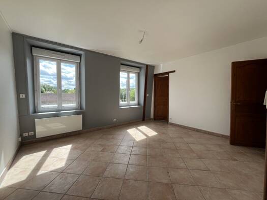 Appartement à louer 689 € 3 pièces 2 chambres 46,67 m² Étage 1/1 Bézu-Saint-Éloi 27660