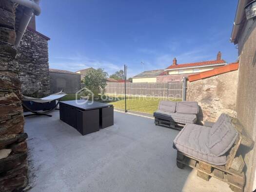 Maison de plain-pied à vendre 285 000 € 6 pièces 3 chambres 117 m² 354 m² de terrain Le Loroux-Bottereau 44430