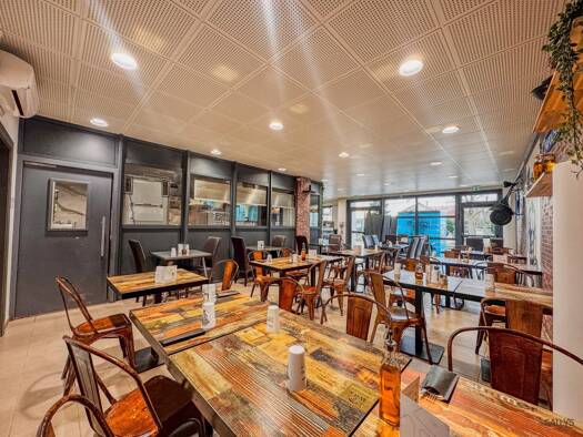 Pizzeria à vendre Fonds de commerce 249 000 € 148 m² d'espace de restauration Trémery 57300