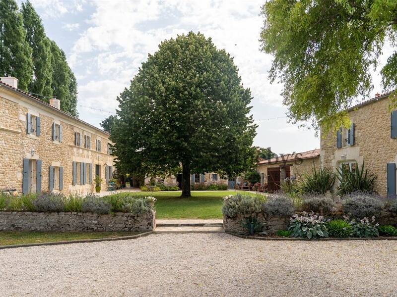 Maison à vendre, 450m², LA GRIPPERIE SAINT SYMPHORIEN