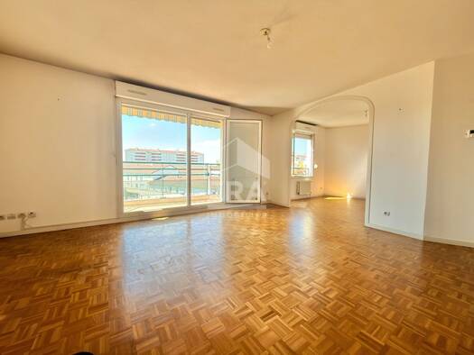 Appartement à vendre 259 000 € 3 pièces 2 chambres 73,73 m² Étage 6/7 Gratte Ciel Villeurbanne 69100
