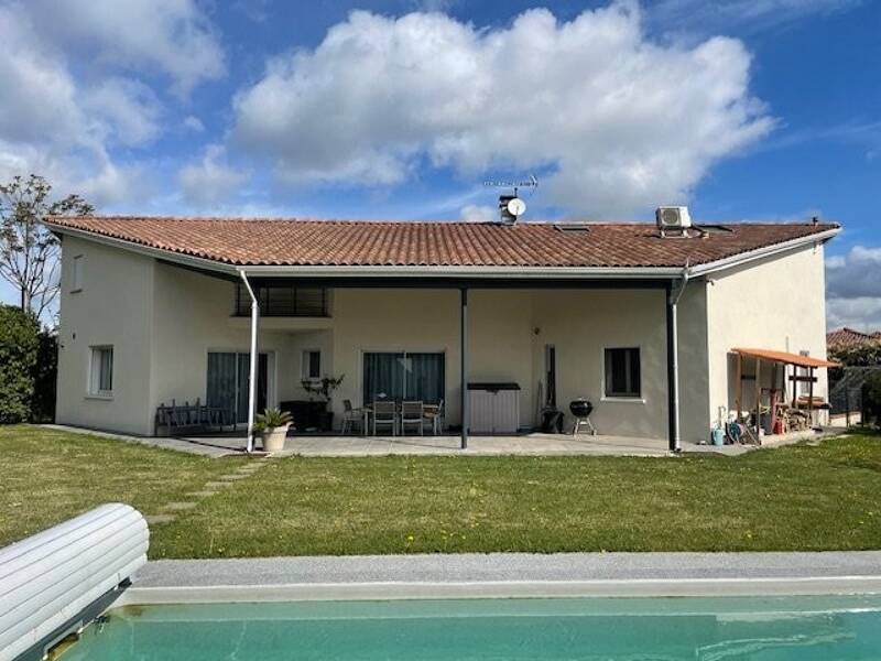 Maison à louer, 190m², CARBONNE