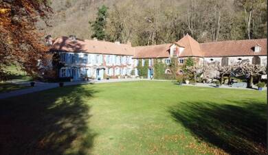 Maison à vendre 892 500 € 13 pièces 8 chambres 407 m² 39 000 m² de terrain Chaum 31440