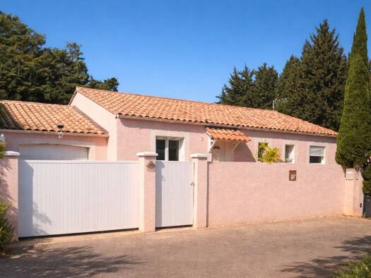 Maison à vendre 260 000 € 4 pièces 3 chambres 80 m² 335 m² de terrain Garons 30128