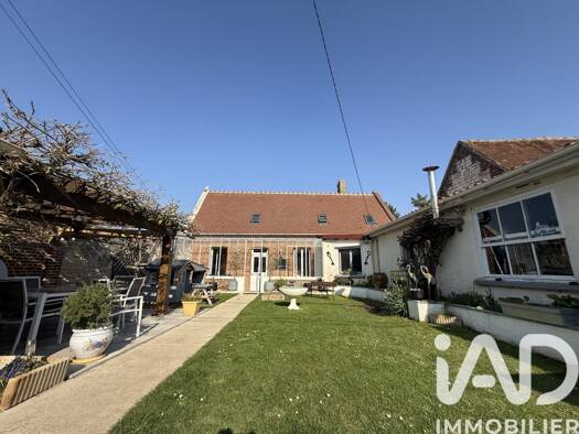Maison à vendre 222 000 € 6 pièces 4 chambres 120 m² 770 m² de terrain La Neuville-Roy 60190