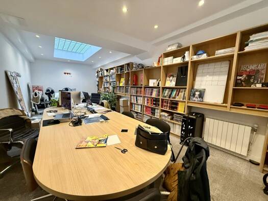 Boutique à vendre 1 450 000 € 148 m² de surface de vente Paris 2ème arrondissement 75002