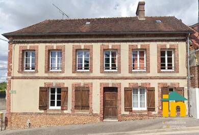 Maison à vendre 71 000 € 9 pièces 6 chambres 249 m² 275 m² de terrain Rugles 27250