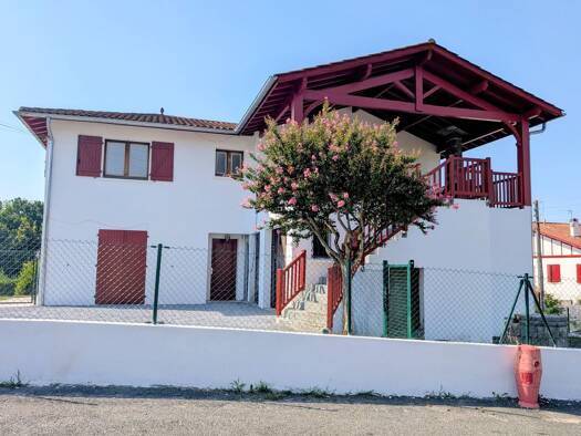 Appartement à vendre 332 800 € 4 pièces 3 chambres 84 m² RDC/1 Ascain 64310