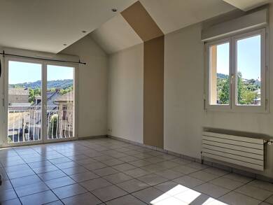 Duplex à louer 431 € 3 pièces 2 chambres 45 m² Dernier étage, Étage 2/2 Laissac Severac l Eglise 12310