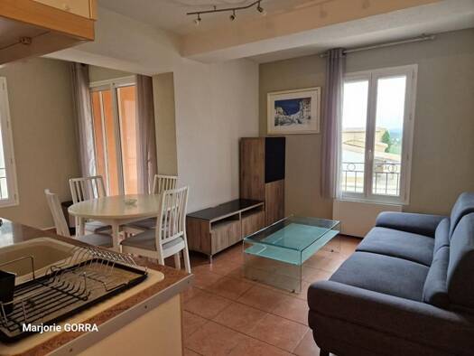Appartement à vendre 135 000 € 2 pièces 1 chambre 33,38 m² Étage 1/2 Plan-d'Aups-Sainte-Baume 83640
